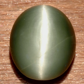 Quartz cat's eye naturale verde da 7,32 ct, taglio ovale, opaco
