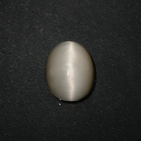 Quartz cat's eye naturale crema da 3,06 ct, taglio ovale, opaco