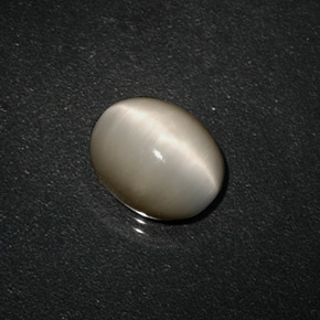 Quartz cat's eye naturale crema da 3,06 ct, taglio ovale, opaco