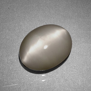 Quartz cat's eye naturale crema da 1,97 ct, taglio ovale, opaco