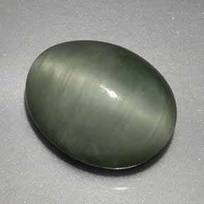 Quartz cat's eye naturale verde da 3,91 ct, taglio ovale, opaco