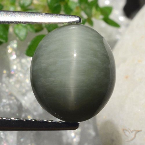 4.18ct Naturale Grigio medio Quarzo effetto occhio di gatto, Ovale, Opaco