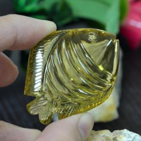 Quarzo naturale giallo da 105,35 ct, forma fantasia, trasparente