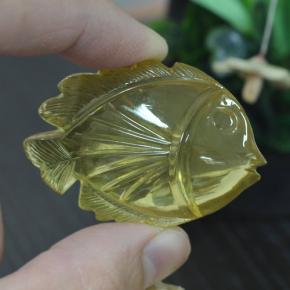 Quarzo naturale giallo da 100,05 ct, forma fantasia, trasparente