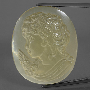 Quarzo naturale giallo da 45,60 ct, forma fantasia, trasparente