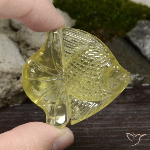 Quarzo Giallo pallido naturale da 72.27 ct, Taglio a fantasia, Traslucido