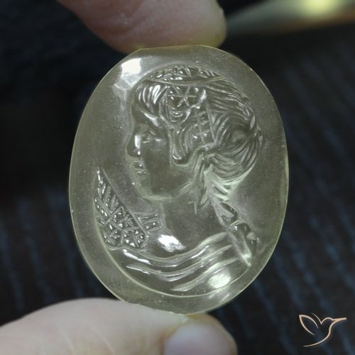 Quarzo Giallo verdastro molto chiaro naturale da 37.30 ct, Ovale, Trasparente