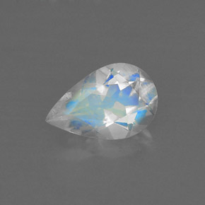 Pietra di luna arcobaleno Blu bianco naturale da 0.66 ct, Forma a pera, VVS-VS