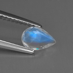 Pietra di luna arcobaleno Blu bianco naturale da 0.52 ct, Forma a pera, VVS-VS