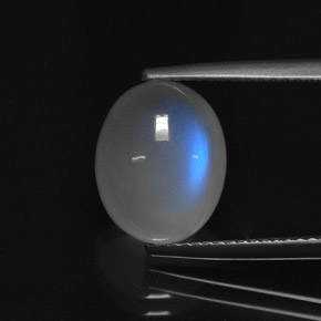 Pietra di luna arcobaleno Blu bianco naturale da 4.72 ct, Taglio ovale, Traslucido
