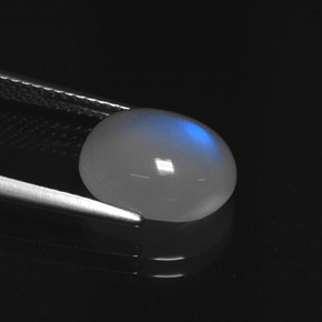 Pietra di luna arcobaleno Blu bianco naturale da 4.72 ct, Taglio ovale, Traslucido