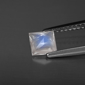 Pietra di luna arcobaleno naturale bianco da 0,62 ct, quadrato, VS