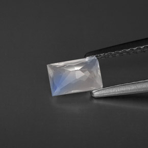 Pietra di luna arcobaleno Blu bianco naturale da 0.45 ct, Taglio a baguette, VS