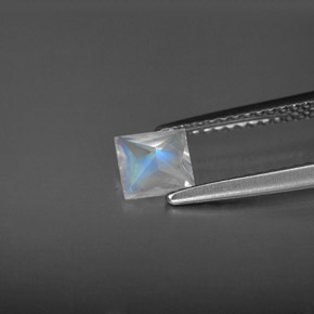 Pietra di luna arcobaleno Blu bianco naturale da 0.53 ct, Quadrato, VS