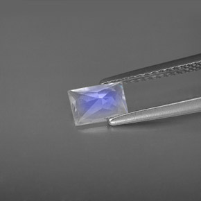 Pietra di luna arcobaleno Blu bianco naturale da 0.53 ct, Taglio a baguette, VS
