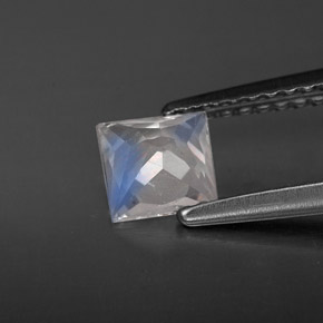 Pietra di luna arcobaleno Blu bianco naturale da 0.56 ct, Quadrato, VS