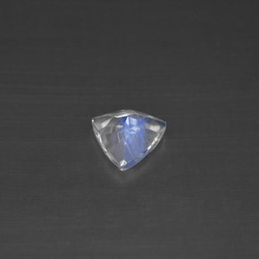 Pietra di luna arcobaleno Blu bianco naturale da 0.60 ct, Taglio trillion, VS