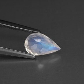 Pietra di luna arcobaleno naturale bianco da 0,70 ct, taglio a pera, VS