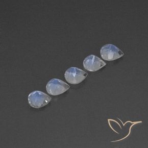 Gemme di Pietra di luna arcobaleno Bianco bluastro naturale da 1.86 ct, Forma a pera, Trasparente/Traslucido