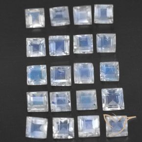 Gemme di Pietra di luna arcobaleno Bianco bluastro naturale da 3.35 ct, Quadrato, Trasparente