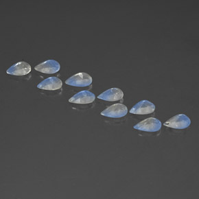 Pietra di luna arcobaleno naturale bianco da  ct, taglio a pera, trasparente