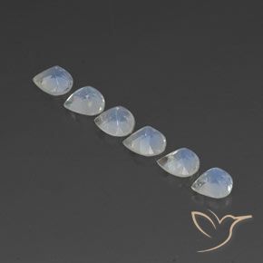Gemme di Pietra di luna arcobaleno Bianco bluastro naturale da 2.30 ct, Forma a pera, Trasparente