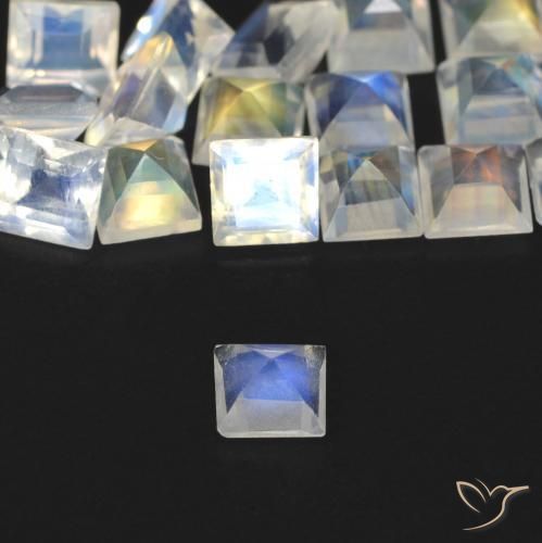 Gemme di Pietra di luna arcobaleno Bianco bluastro naturale da 2.83 ct, Quadrato, Trasparente