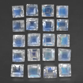 Pietra di luna arcobaleno naturale blu da 3,30 ct, quadrato, trasparente