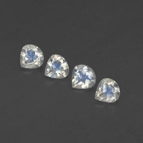 Pietra di luna arcobaleno naturale bianco bluastro da 1,33 ct, taglio a pera, trasparente