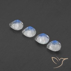 Gemme di Pietra di luna arcobaleno Bianco bluastro naturale da 1.51 ct, Forma a pera, Trasparente