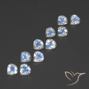 Gemme di Pietra di luna arcobaleno Bianco bluastro naturale da 3.31 ct, Forma a pera, Trasparente