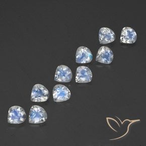Gemme di Pietra di luna arcobaleno Bianco bluastro naturale da 3.48 ct, Forma a pera, Trasparente