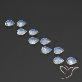 Gemme di Pietra di luna arcobaleno Bianco bluastro naturale da 2.85 ct, Forma a pera, Trasparente