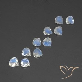Gemme di Pietra di luna arcobaleno Bianco bluastro naturale da 2.97 ct, Forma a pera, Trasparente