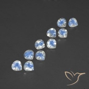 Gemme di Pietra di luna arcobaleno Bianco bluastro naturale da 4.05 ct, Forma a pera, Trasparente