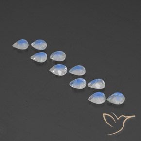 Gemme di Pietra di luna arcobaleno Bianco bluastro naturale da 2.85 ct, Forma a pera, Trasparente