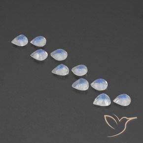 Gemme di Pietra di luna arcobaleno Bianco bluastro naturale da 3.18 ct, Forma a pera, Trasparente