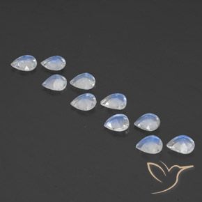 Gemme di Pietra di luna arcobaleno Bianco bluastro naturale da 2.73 ct, Forma a pera, Trasparente