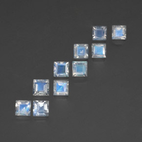 Pietra di luna arcobaleno naturale blu da 3,69 ct, quadrato, trasparente