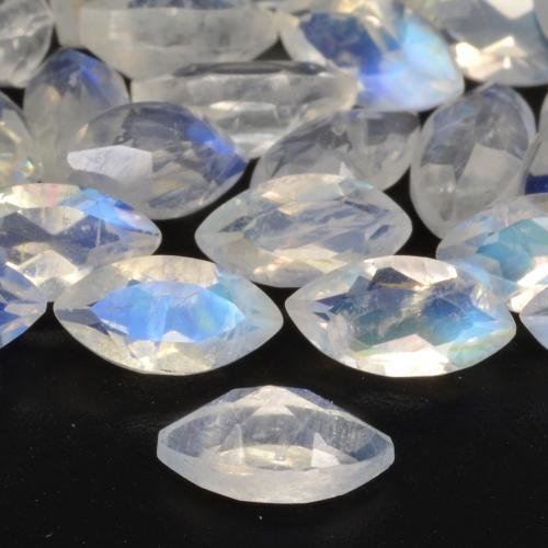 Pietra di luna arcobaleno Bianco bluastro naturale da 0.29 ct, Taglio marquise, Trasparente