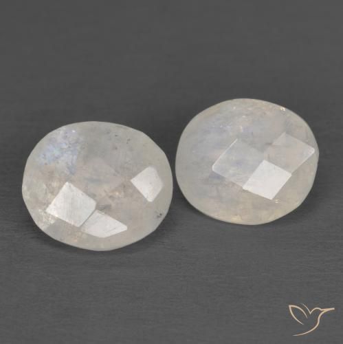 Gemme di Pietra di luna arcobaleno Bianco bluastro naturale da 2.14 ct, Ovale, Traslucido