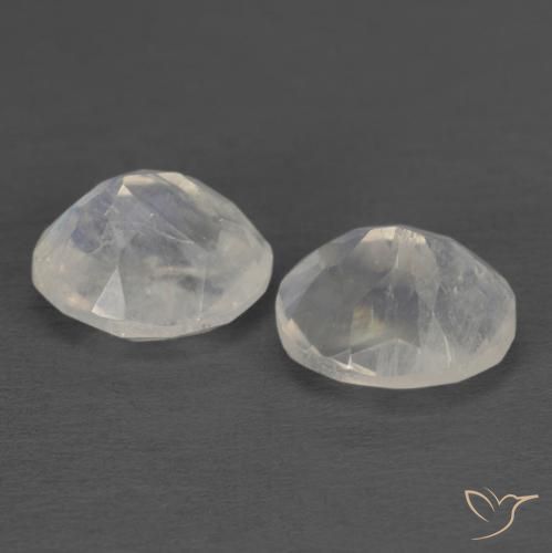 Gemme di Pietra di luna arcobaleno Bianco bluastro naturale da 2.25 ct, Ovale, Trasparente