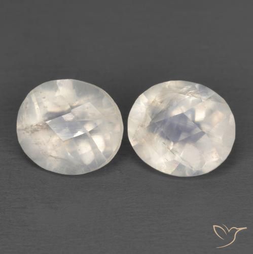 Gemme di Pietra di luna arcobaleno Bianco bluastro naturale da 2.30 ct, Ovale, Trasparente