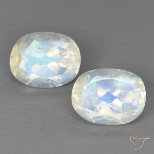 Gemme di Pietra di luna arcobaleno Bianco bluastro naturale da 3.90 ct, Ovale, Trasparente