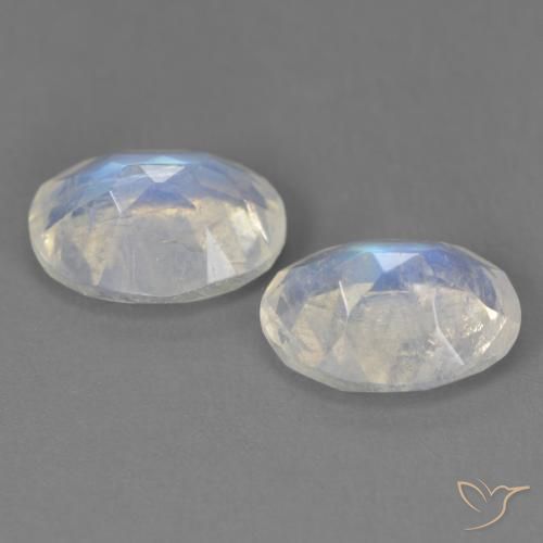 Gemme di Pietra di luna arcobaleno Bianco bluastro naturale da 3.10 ct, Ovale, Trasparente