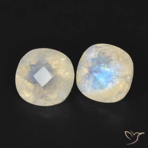 Gemme di Pietra di luna arcobaleno Bianco bluastro naturale da 1.56 ct, Cuscino, Traslucido