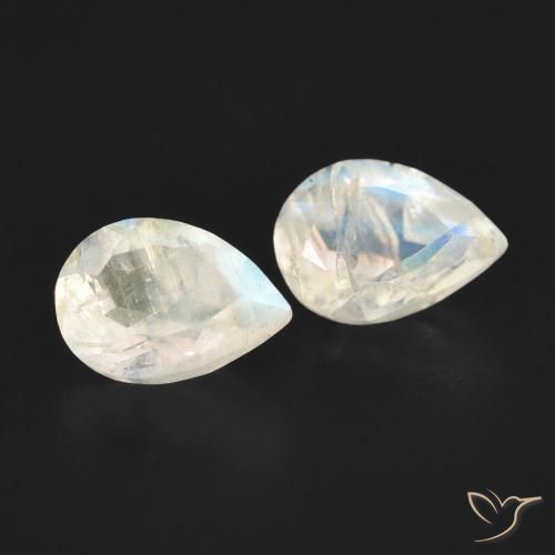 Gemme di Pietra di luna arcobaleno Bianco bluastro naturale da 0.88 ct, Forma a pera, Trasparente
