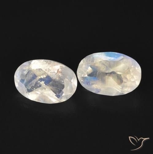 Gemme di Pietra di luna arcobaleno Bianco bluastro naturale da 0.96 ct, Ovale, Trasparente