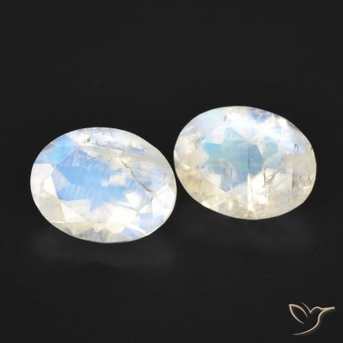 Gemme di Pietra di luna arcobaleno Bianco bluastro naturale da 3.48 ct, Ovale, Trasparente