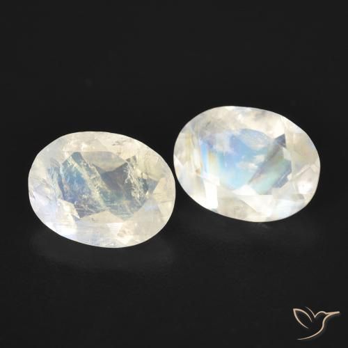 Gemme di Pietra di luna arcobaleno Bianco bluastro naturale da 2.37 ct, Ovale, Trasparente